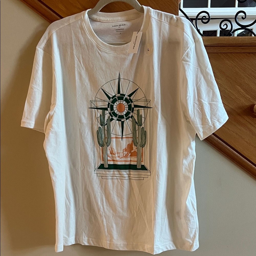 Banana Republic White T-Shirt Size Large New With Tag